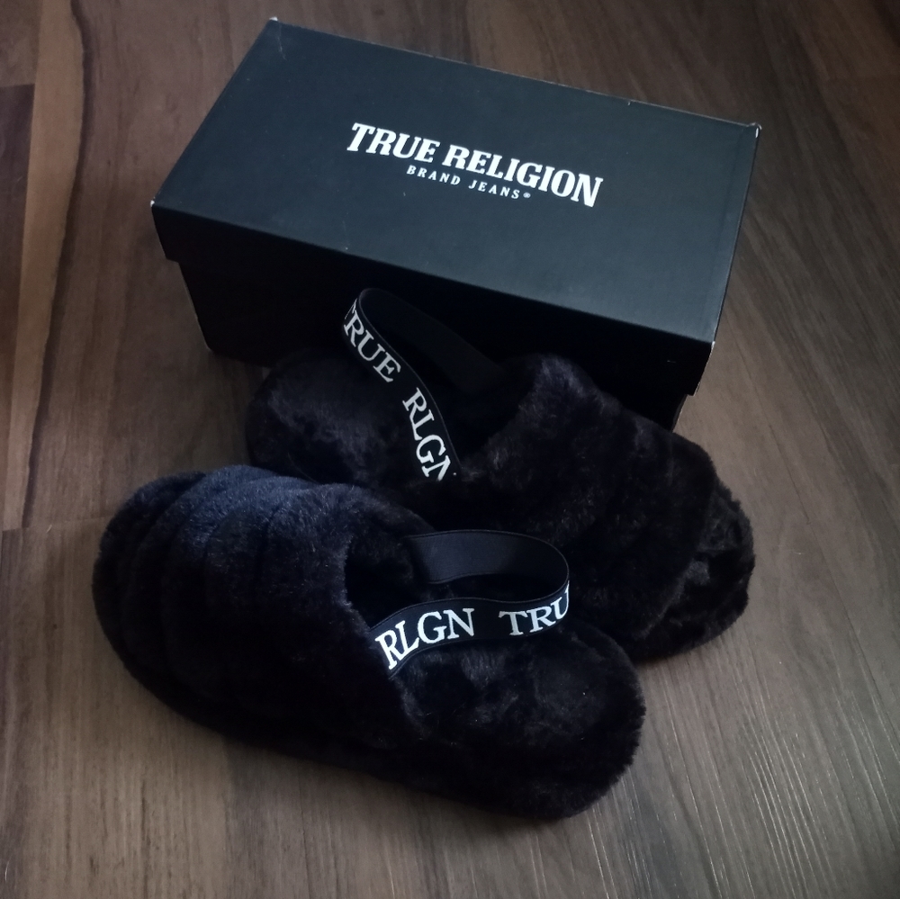 True Religion slides